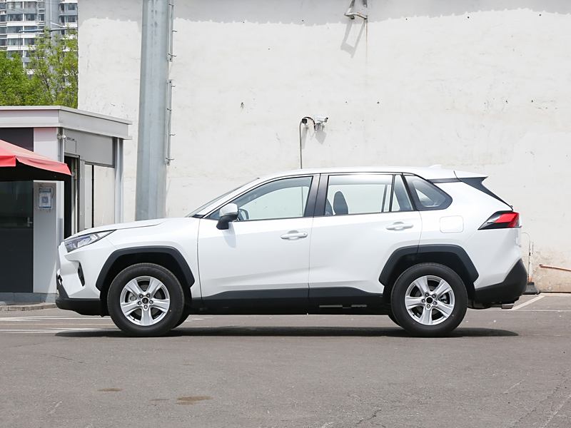 上海RAV4荣放降价信息，最低售价12.68万！优惠不等人